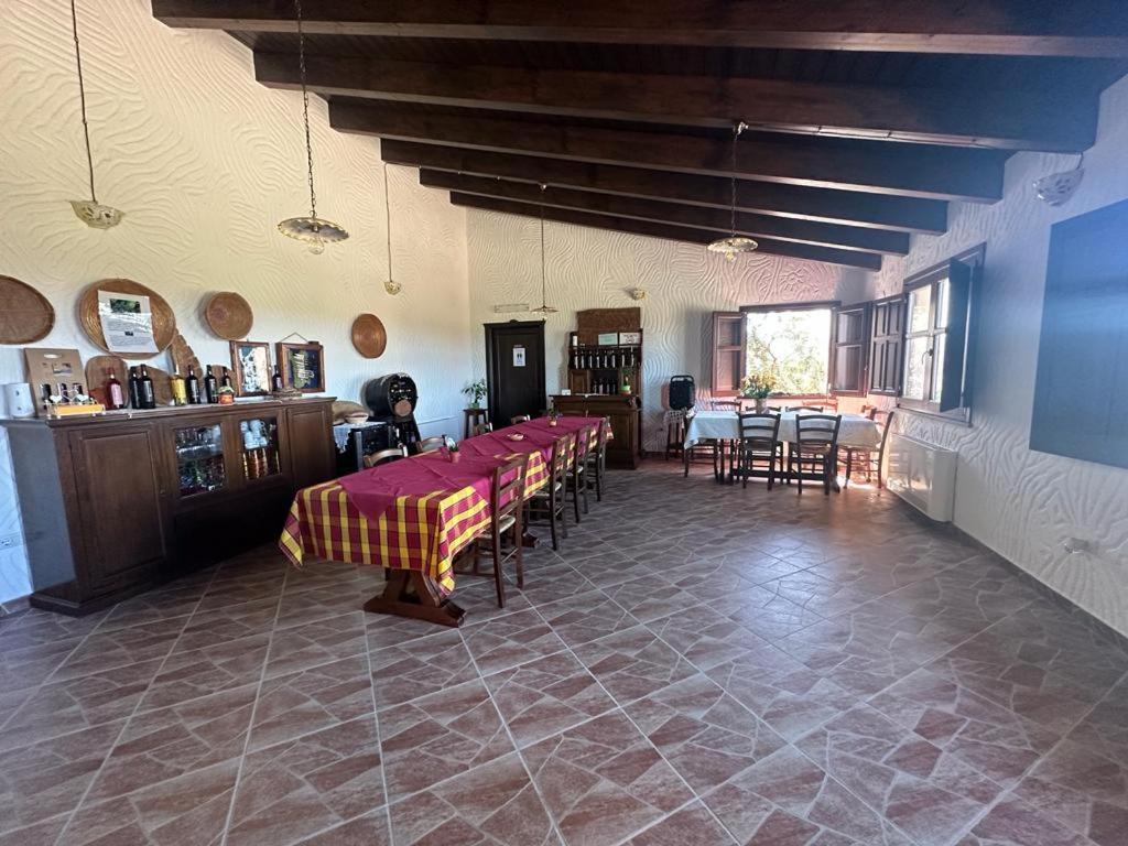 Agriturismo La Fillirea Sant' Antonio di Santadi Luaran gambar