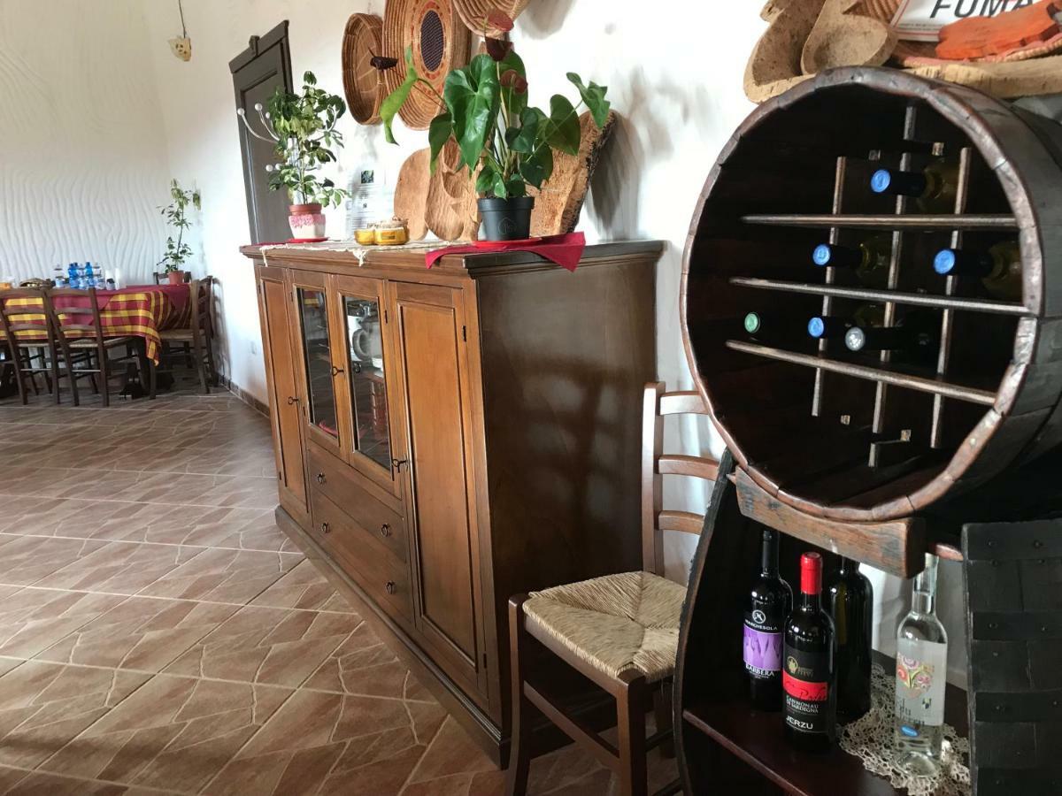 Agriturismo La Fillirea Sant' Antonio di Santadi Luaran gambar
